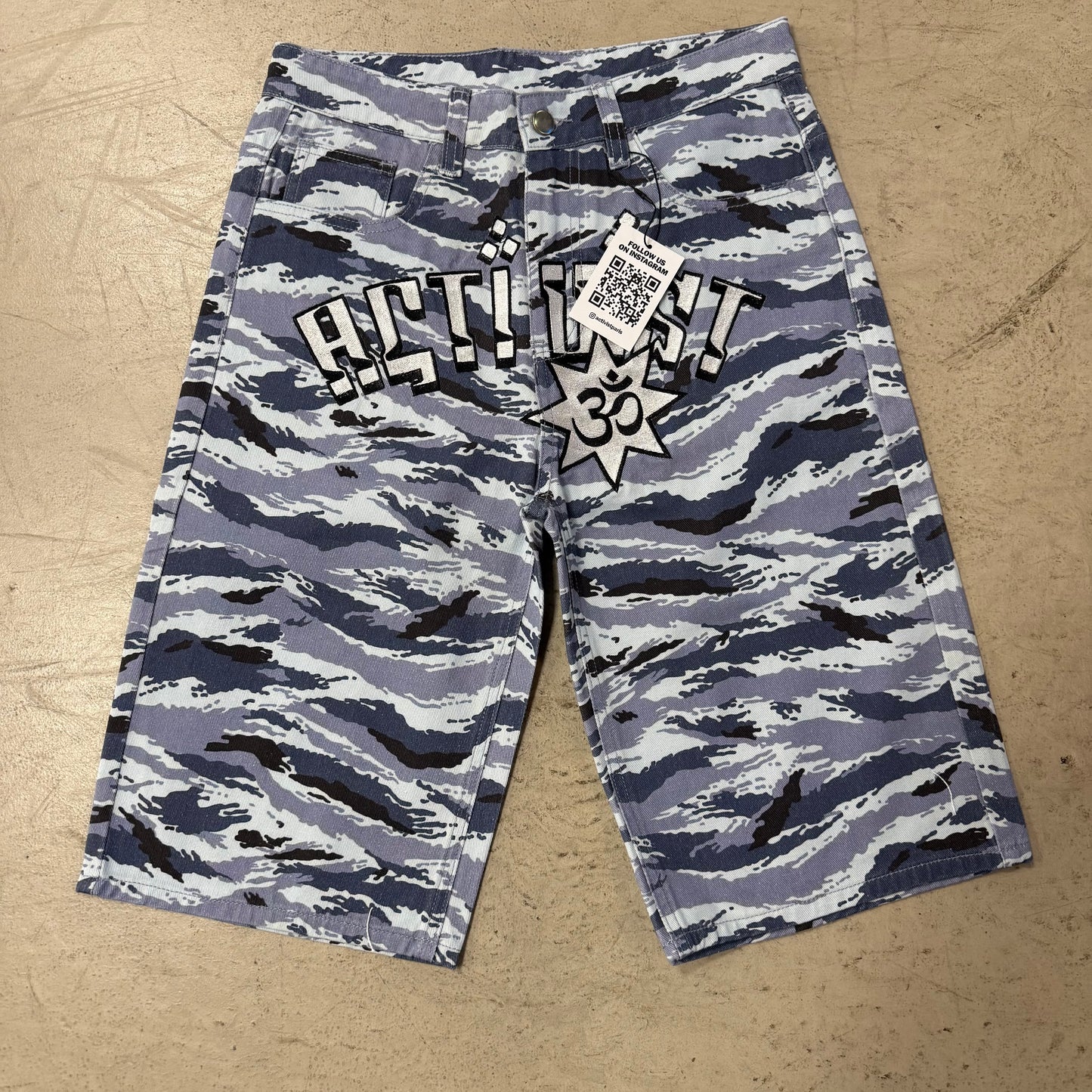 Short Camo Activist Paris