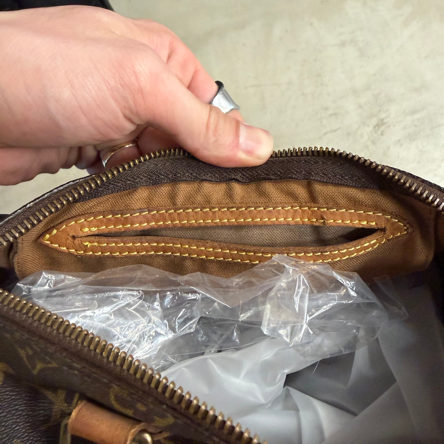Louis Vuitton Speedy 25