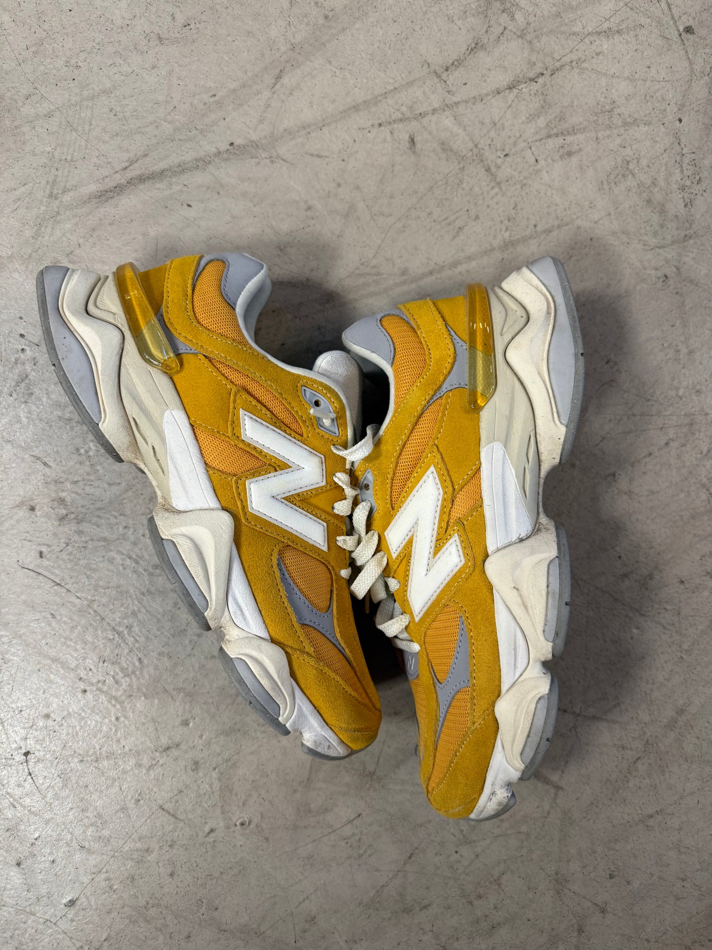New Balance 9060 Jaune 41,5
