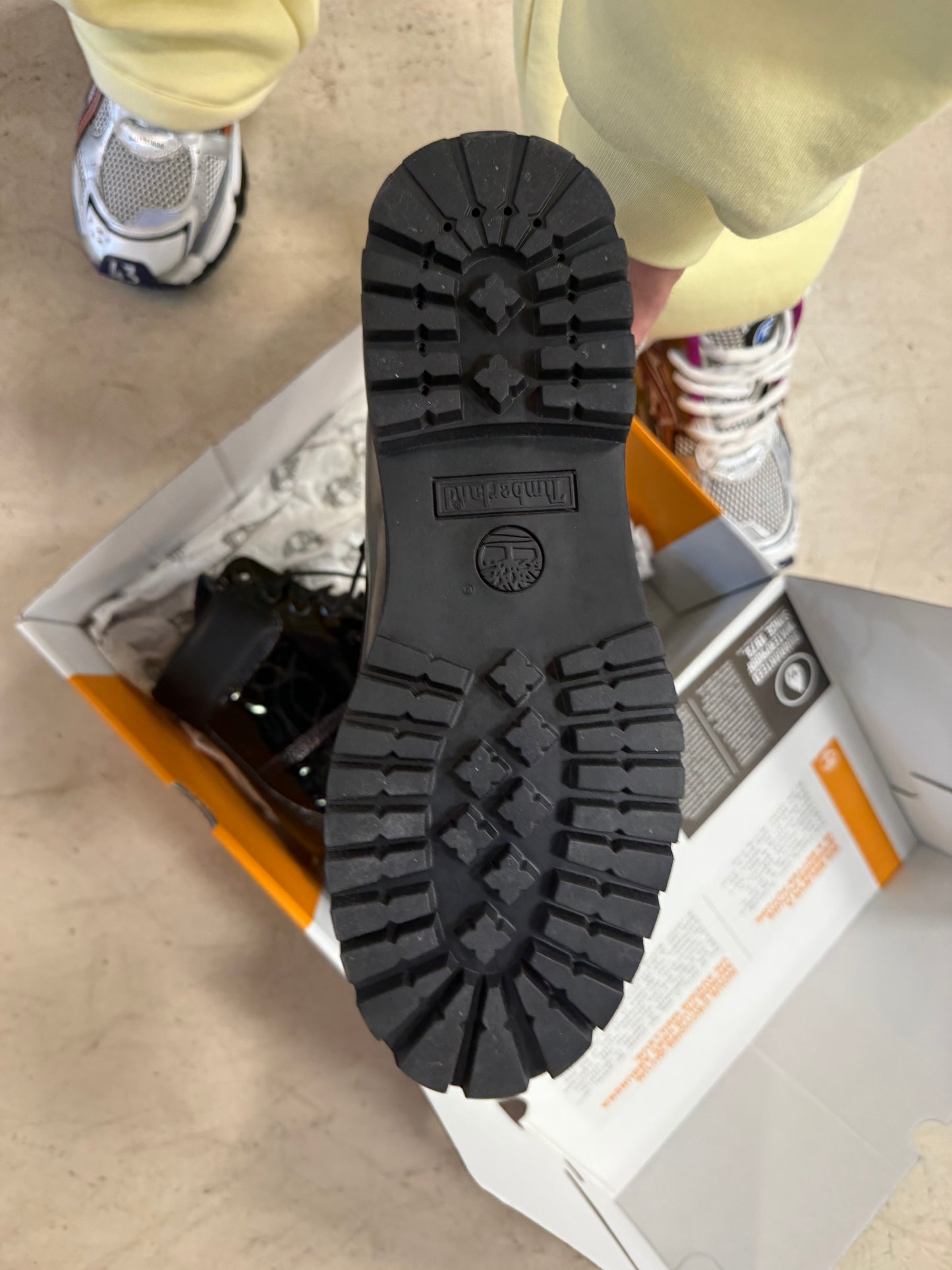Timberland Black Patent 42