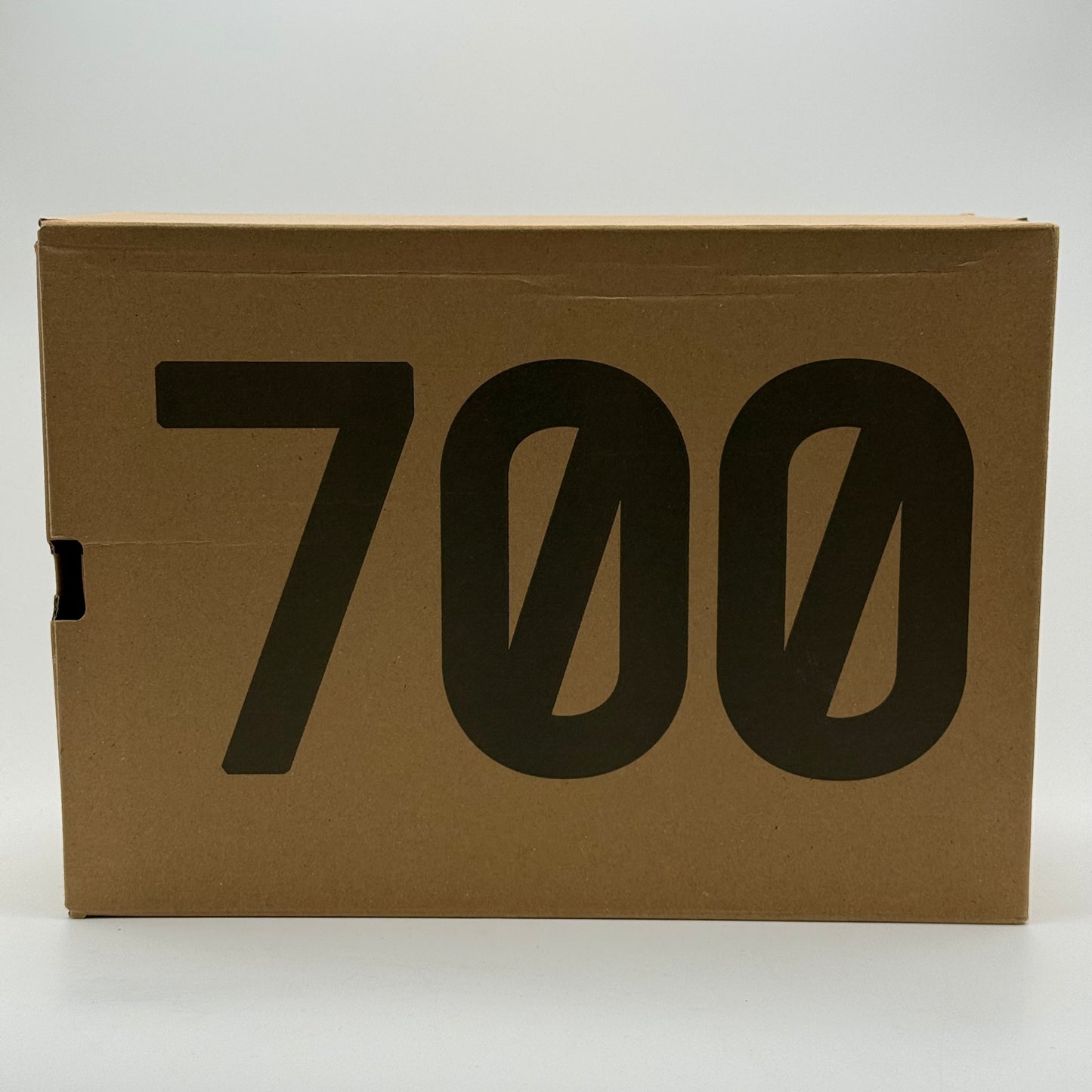 Yeezy 700v2 Tephra 43 1/3