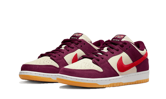 sb-dunk-low-skate-like-a-girl-bordeaux-5199ee