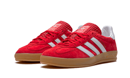 gazelle-indoor-scarlet-cloud-white-5199ee