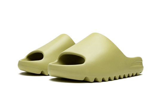 yeezy-slide-resin-first-release-5199ee