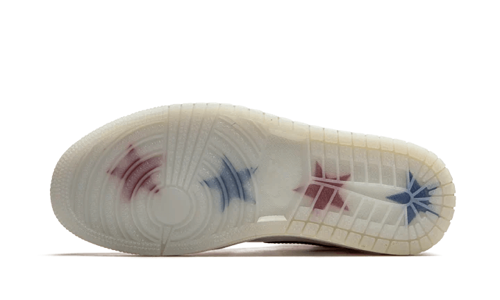 air-jordan-1-retro-high-trophy-room-chicago-friends--family-5199ee