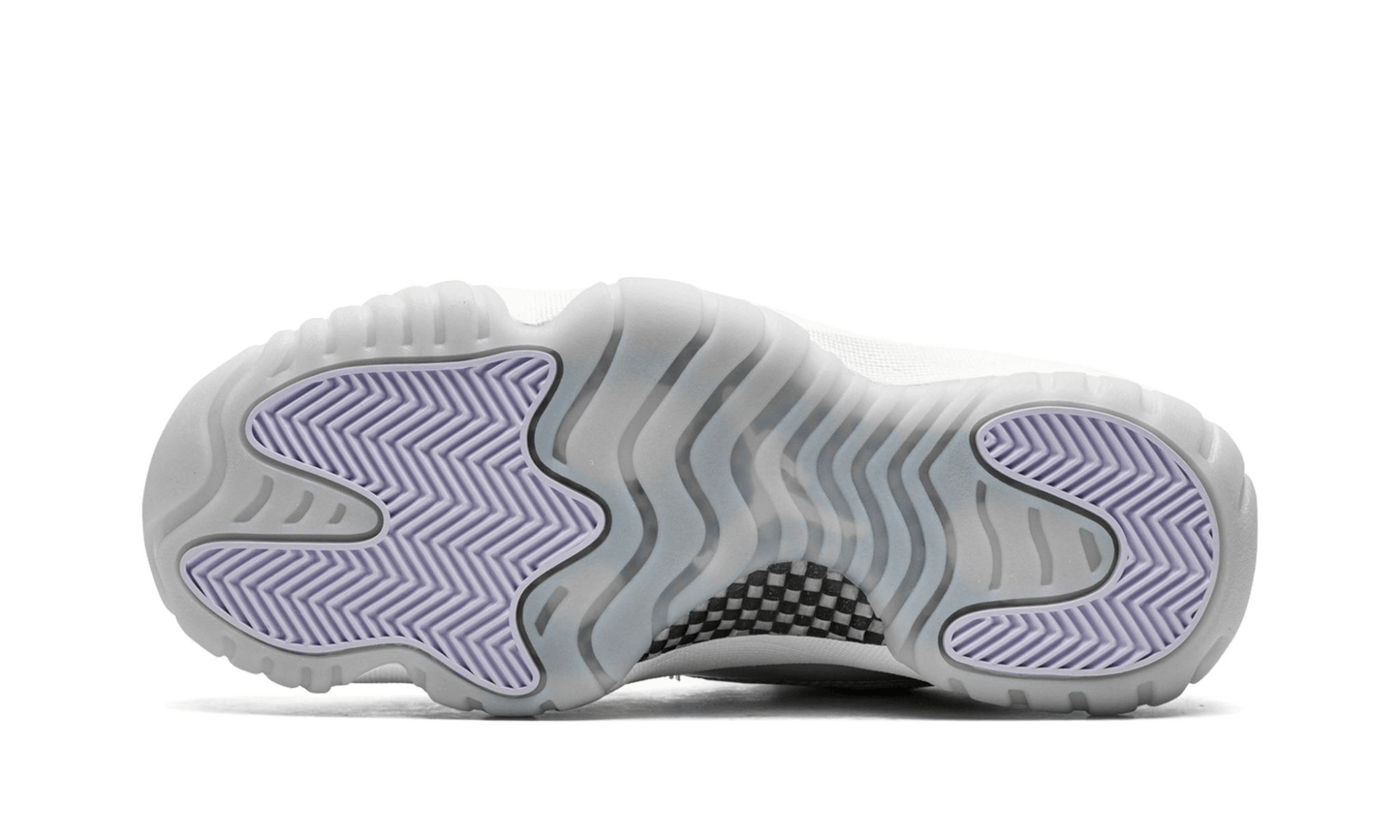 air-jordan-11-retro-low-pure-violet-5199ee