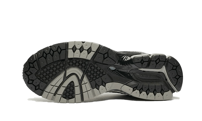 860-black-silver-5199ee