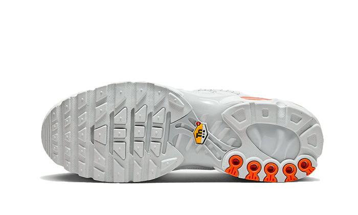 air-max-plus-utility-white-safety-orange-5199ee