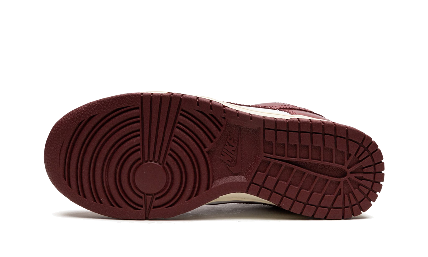 dunk-low-prm-team-red-5199ee