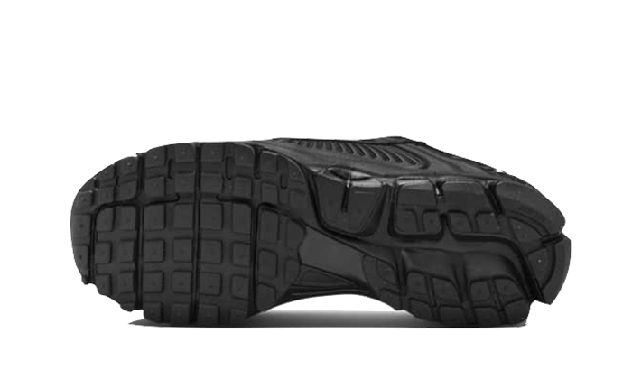 vomero-5-triple-black-5199ee