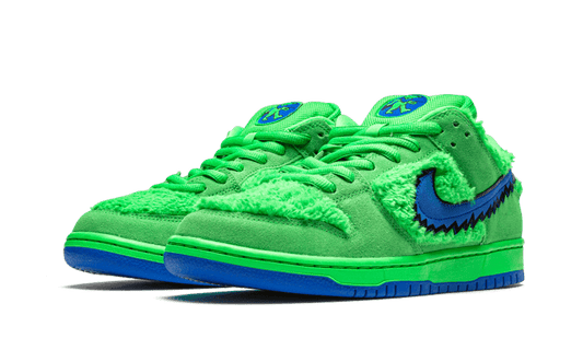 sb-dunk-low-grateful-dead-bears-green-5199ee