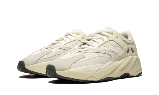 yeezy-700-analog-5199ee