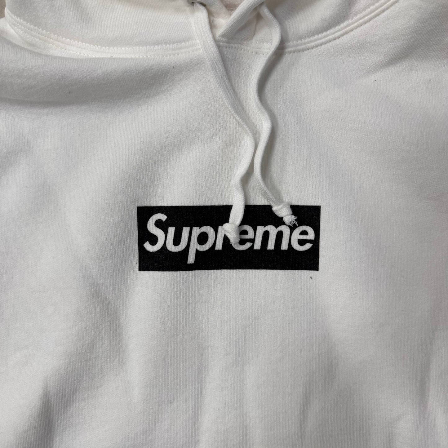 Sweat Supreme Box Logo Paris 10’s « Tour De Force »