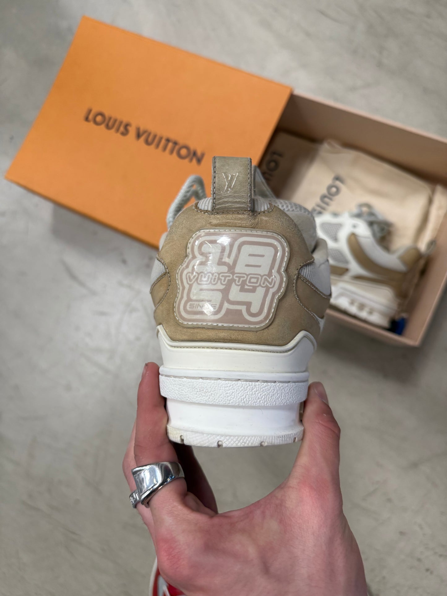 Louis Vuitton Skate Beige 43
