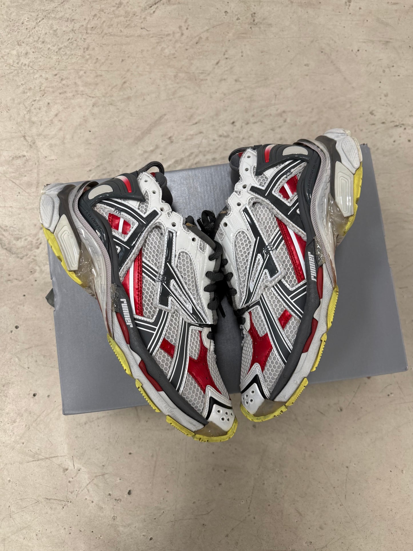 Balenciaga Runner Multi 42