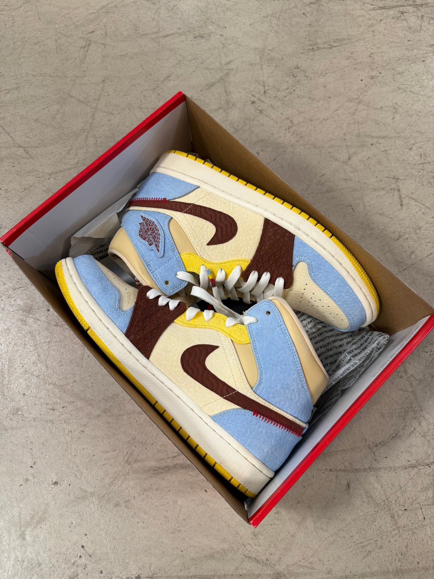 Jordan 1 Mid Maison Château Rouge 41