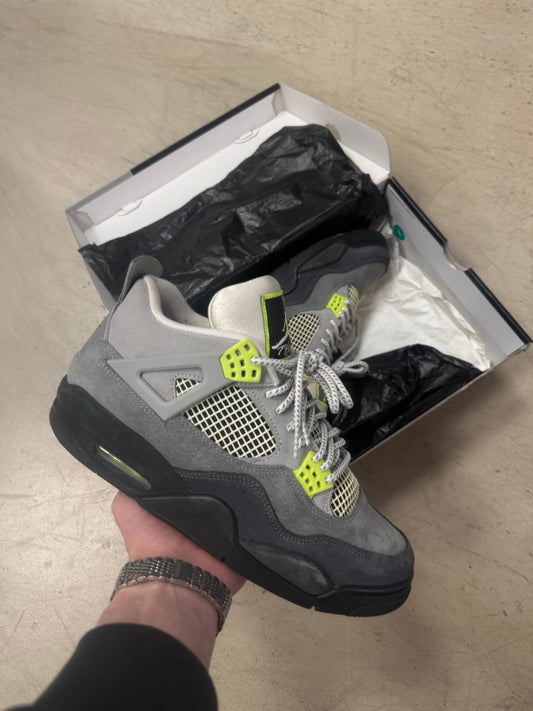 Jordan 4 Neon 44
