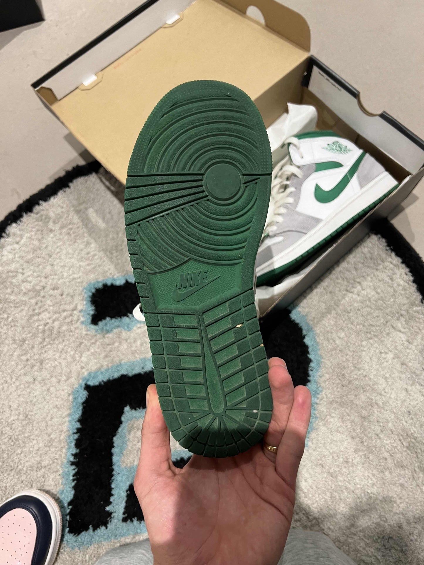 Jordan 1 Mid Grey Green 41