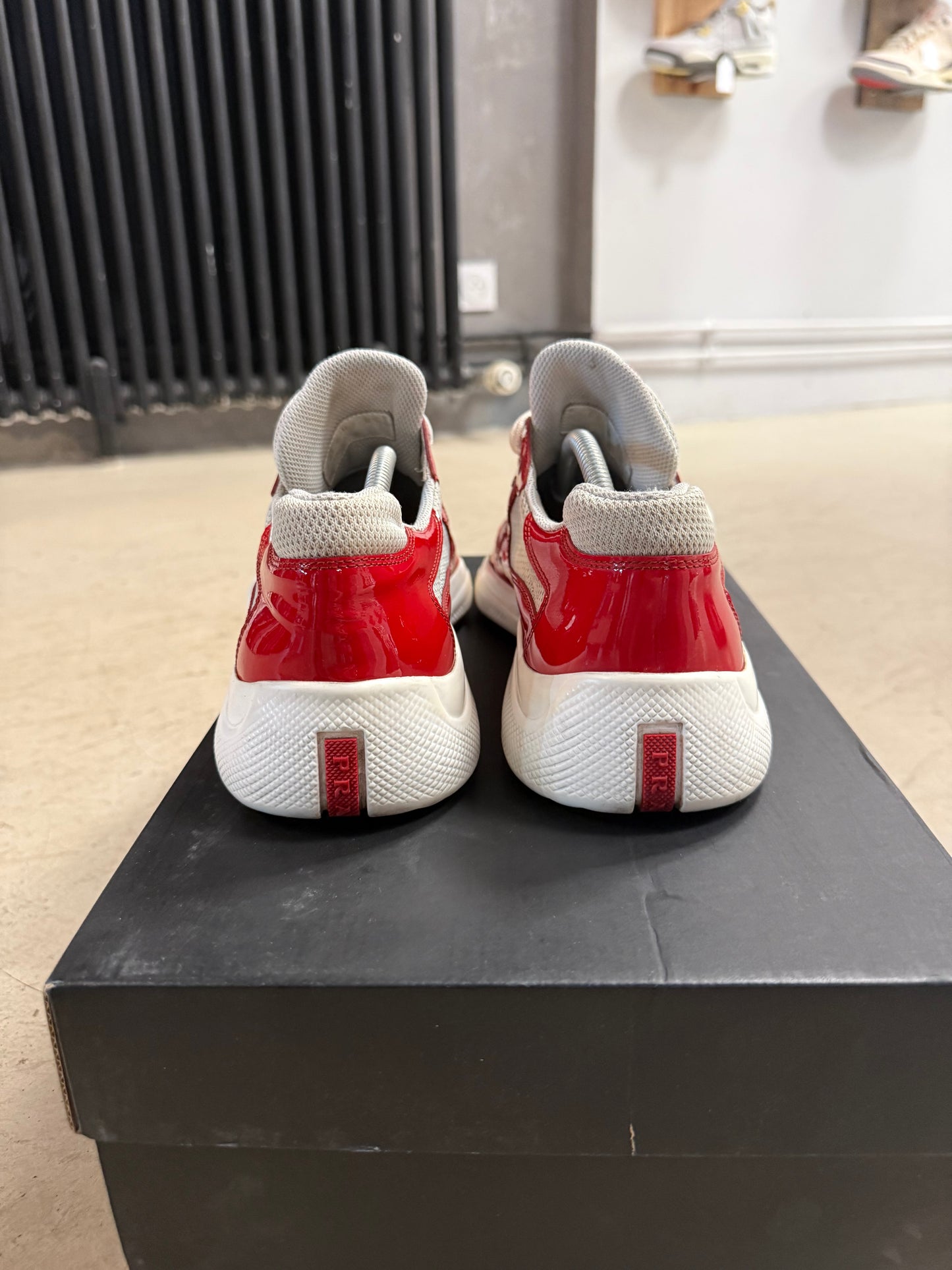 Prada America’s Cup Red 42,5