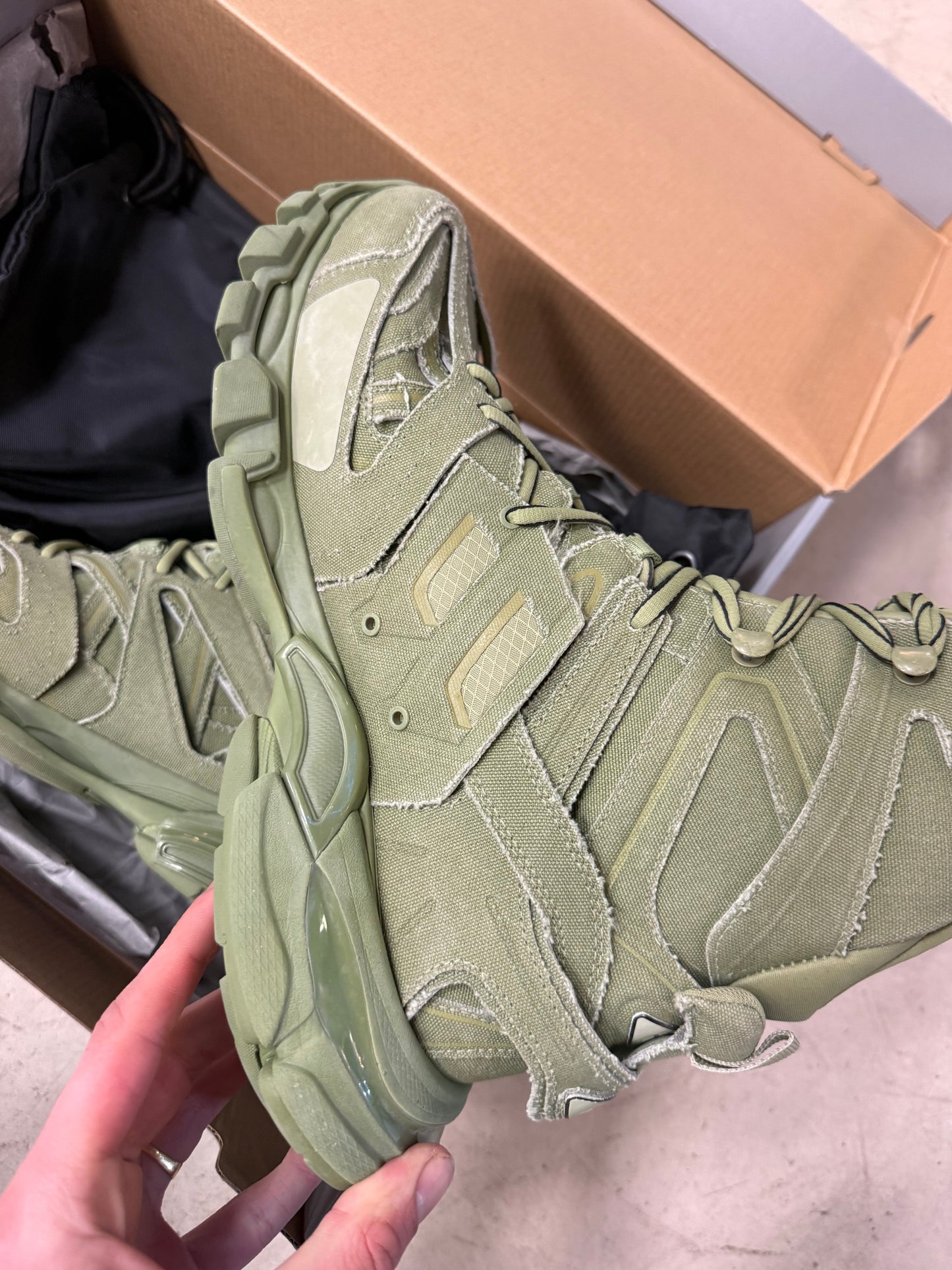 Balenciaga Track High Kaki 43