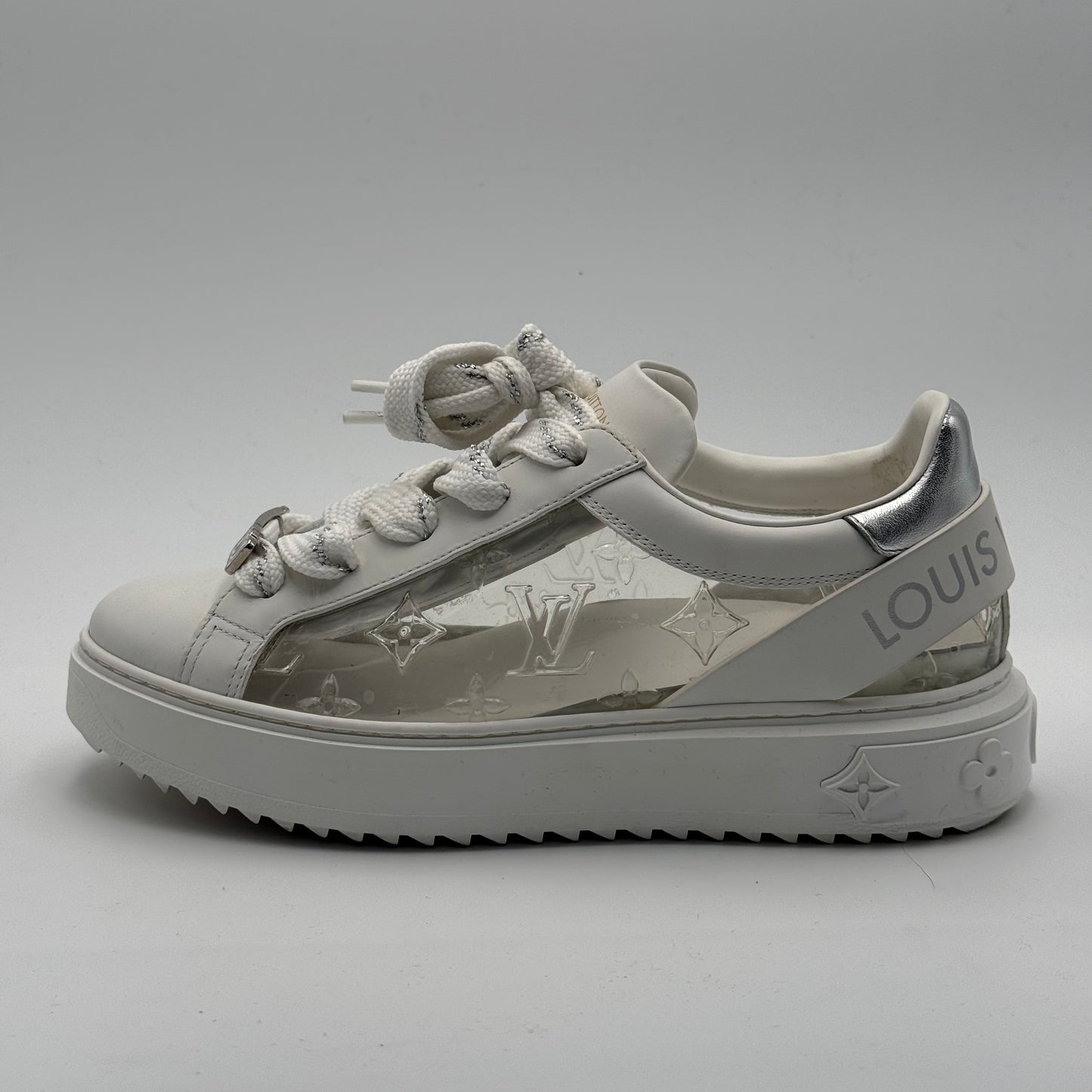 Louis Vuitton Time Out 38