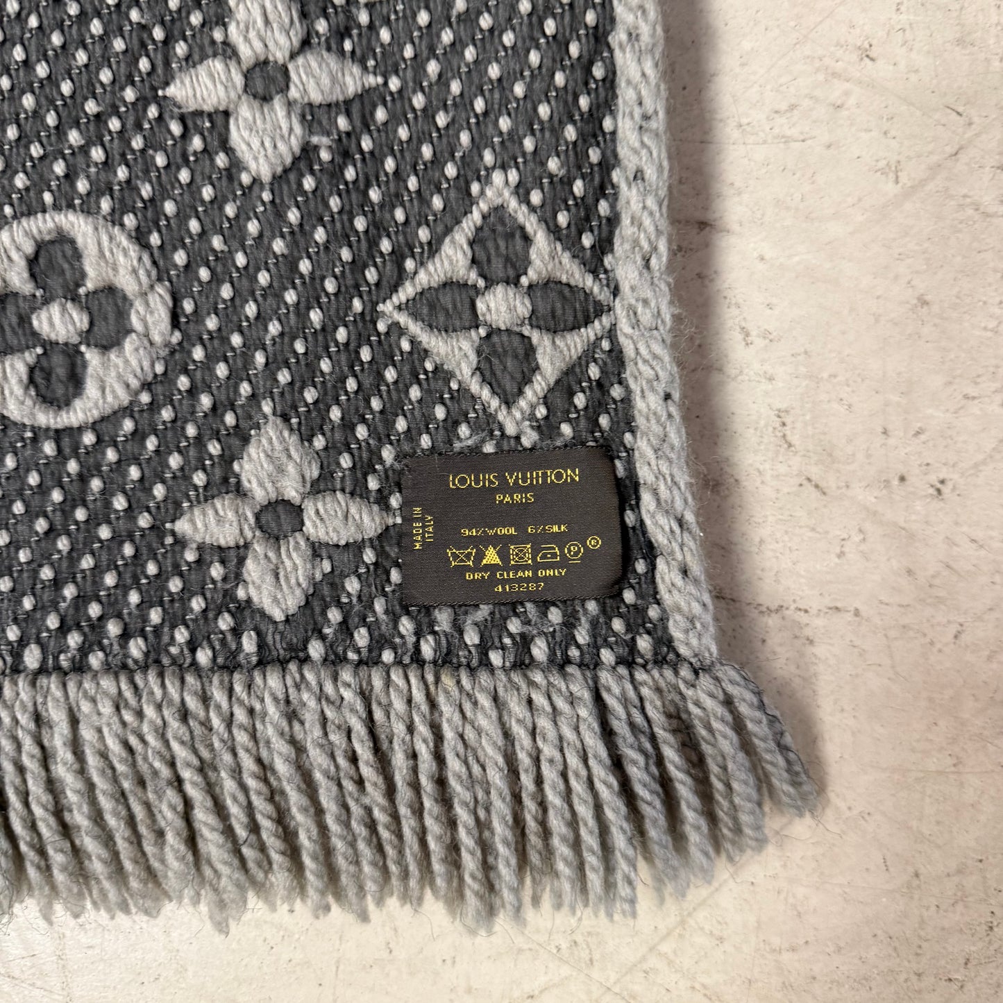 Echarpe Louis Vuitton grise