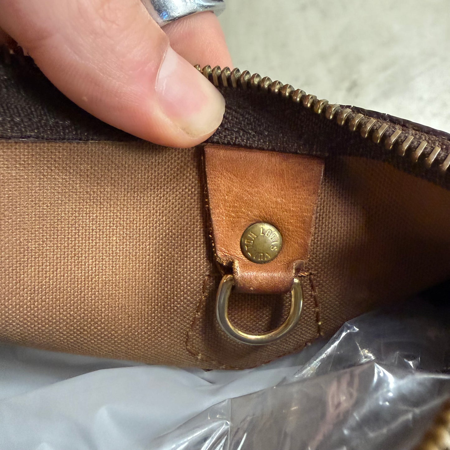 Louis Vuitton Speedy 25