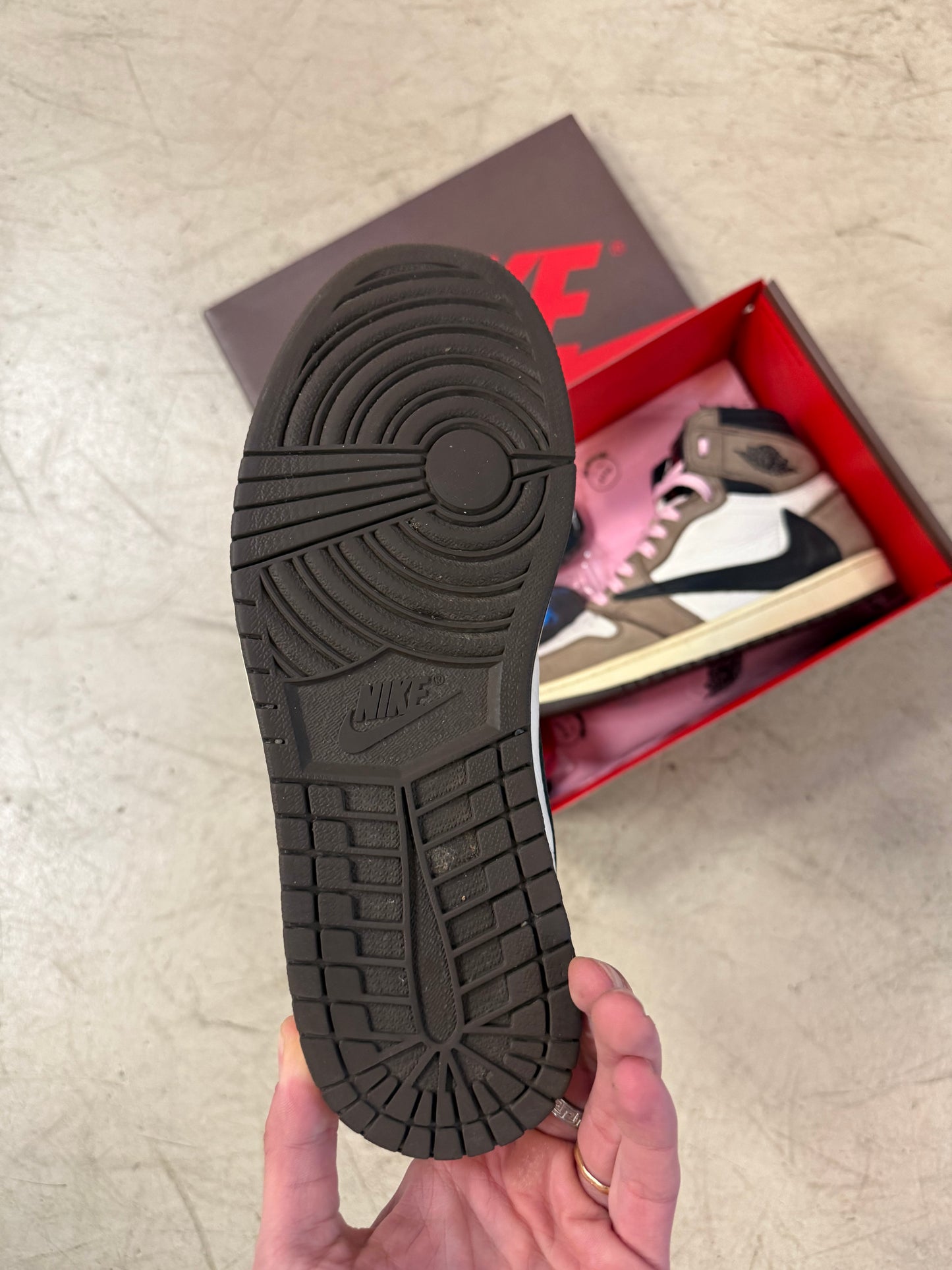 Jordan 1 High Mocha Travis Scott 42