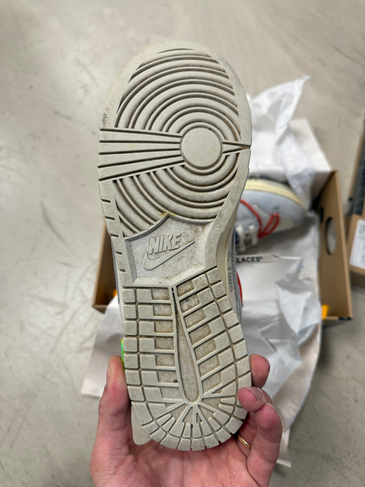 Nike Dunk Low Off White Lot 23