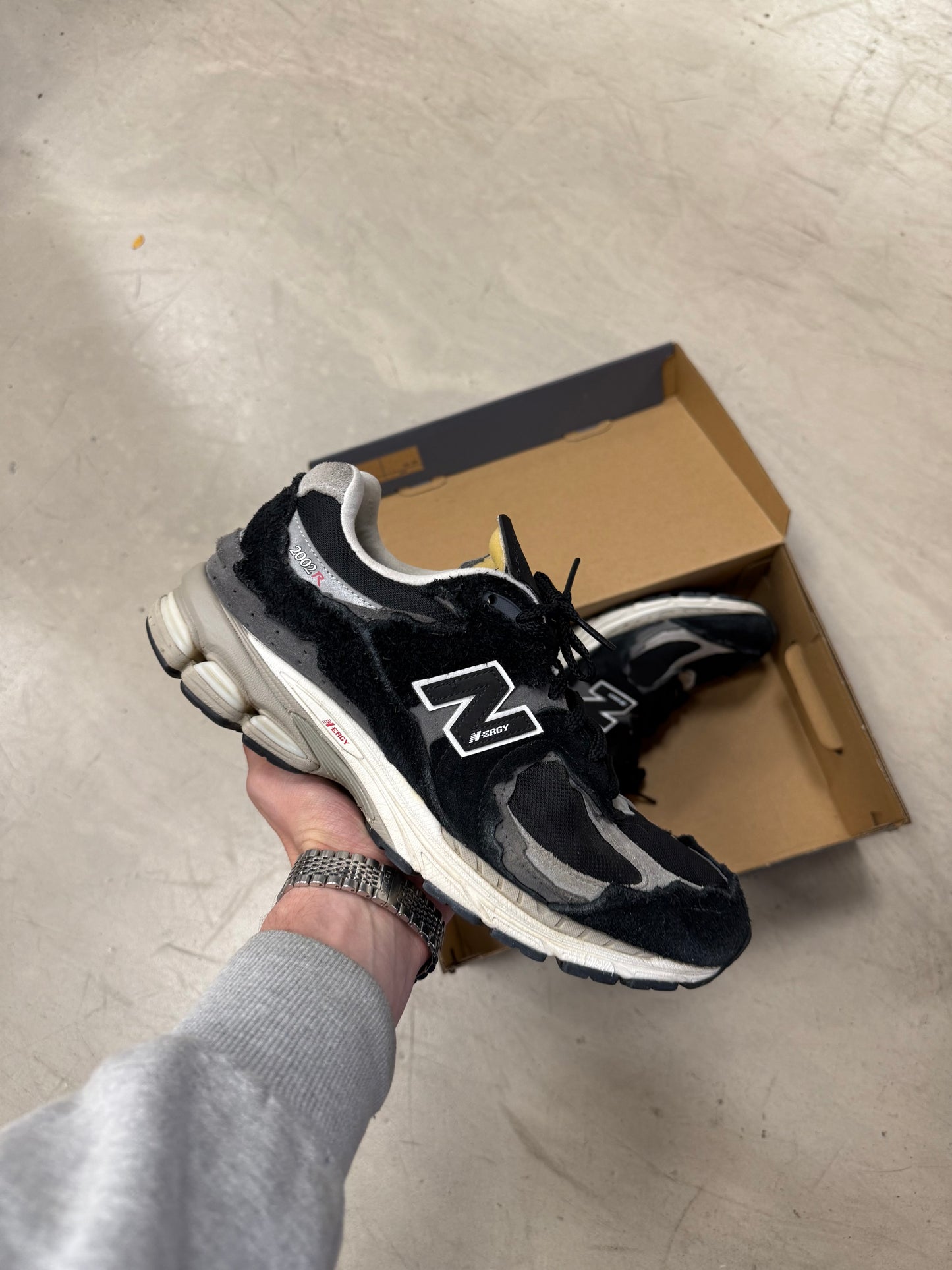 New Balance 2002r Protection Pack Black 44