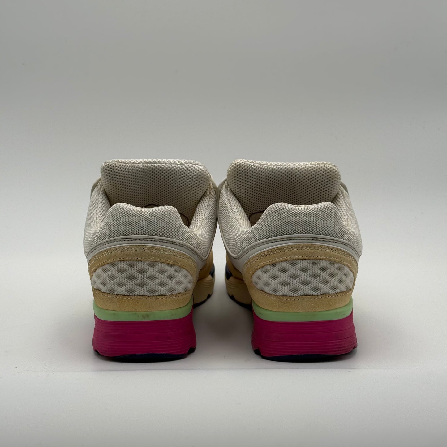 Chanel Runner Beige 37,5
