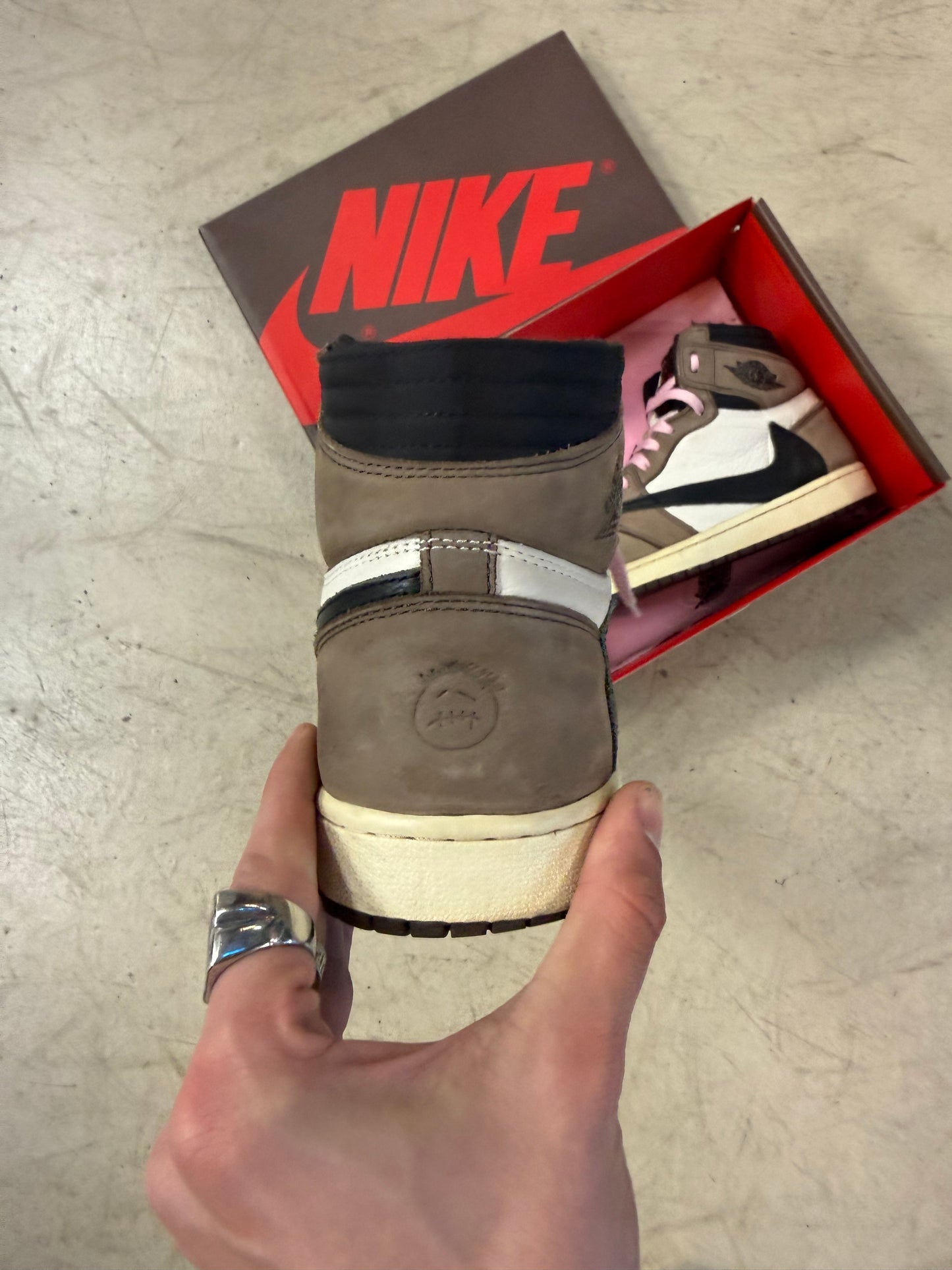 Jordan 1 High Mocha Travis Scott 42