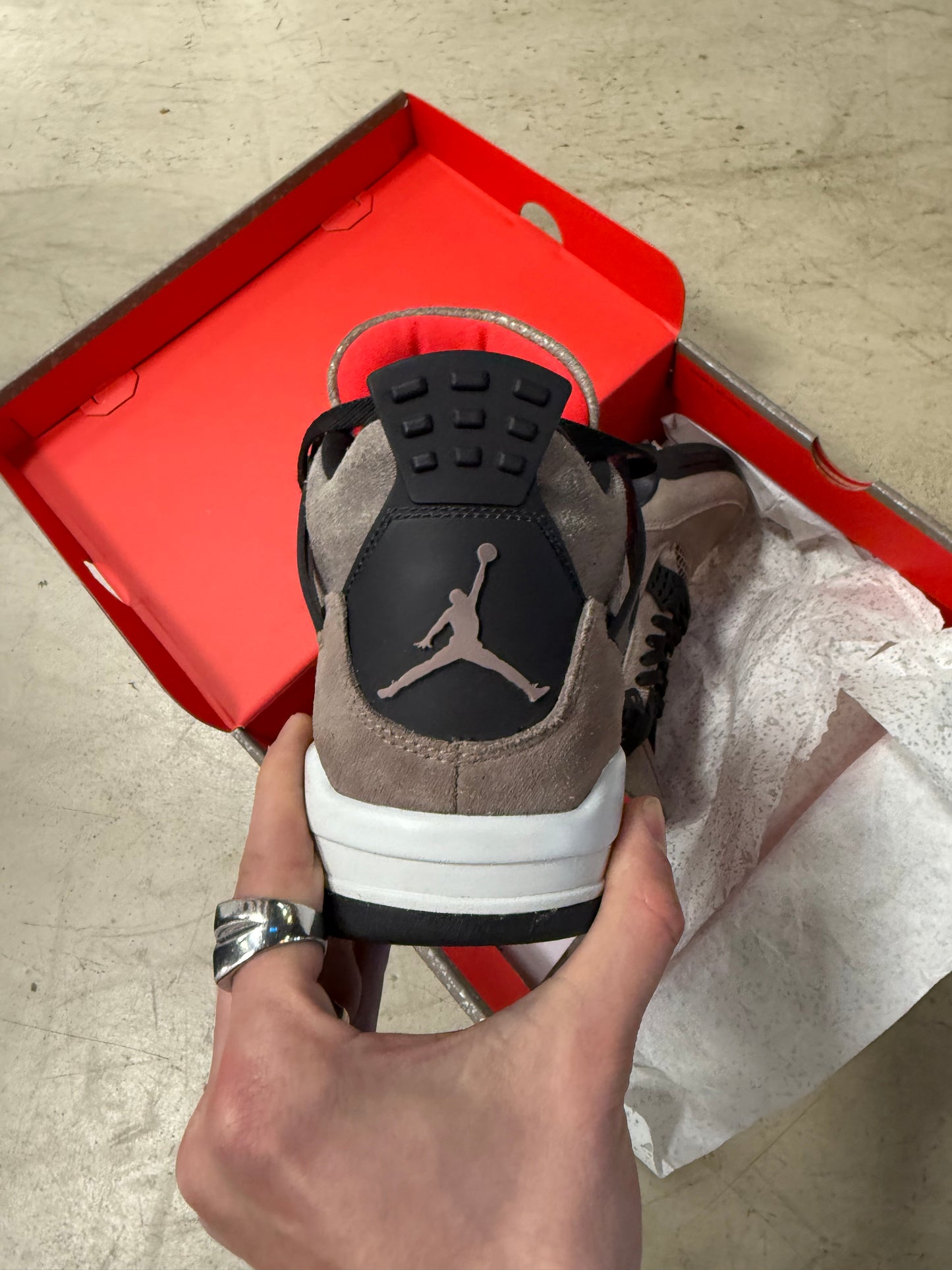 Jordan 4 Taupe Haze 44
