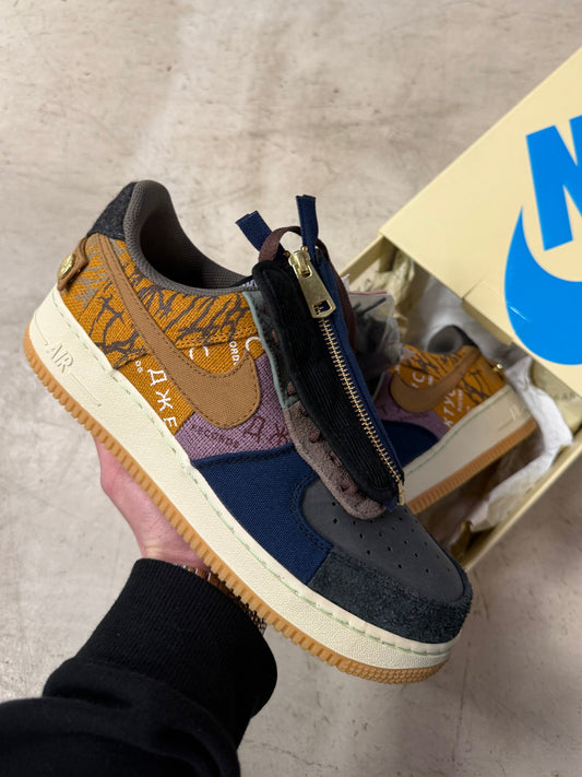 Nike Air Force 1 Travis 42