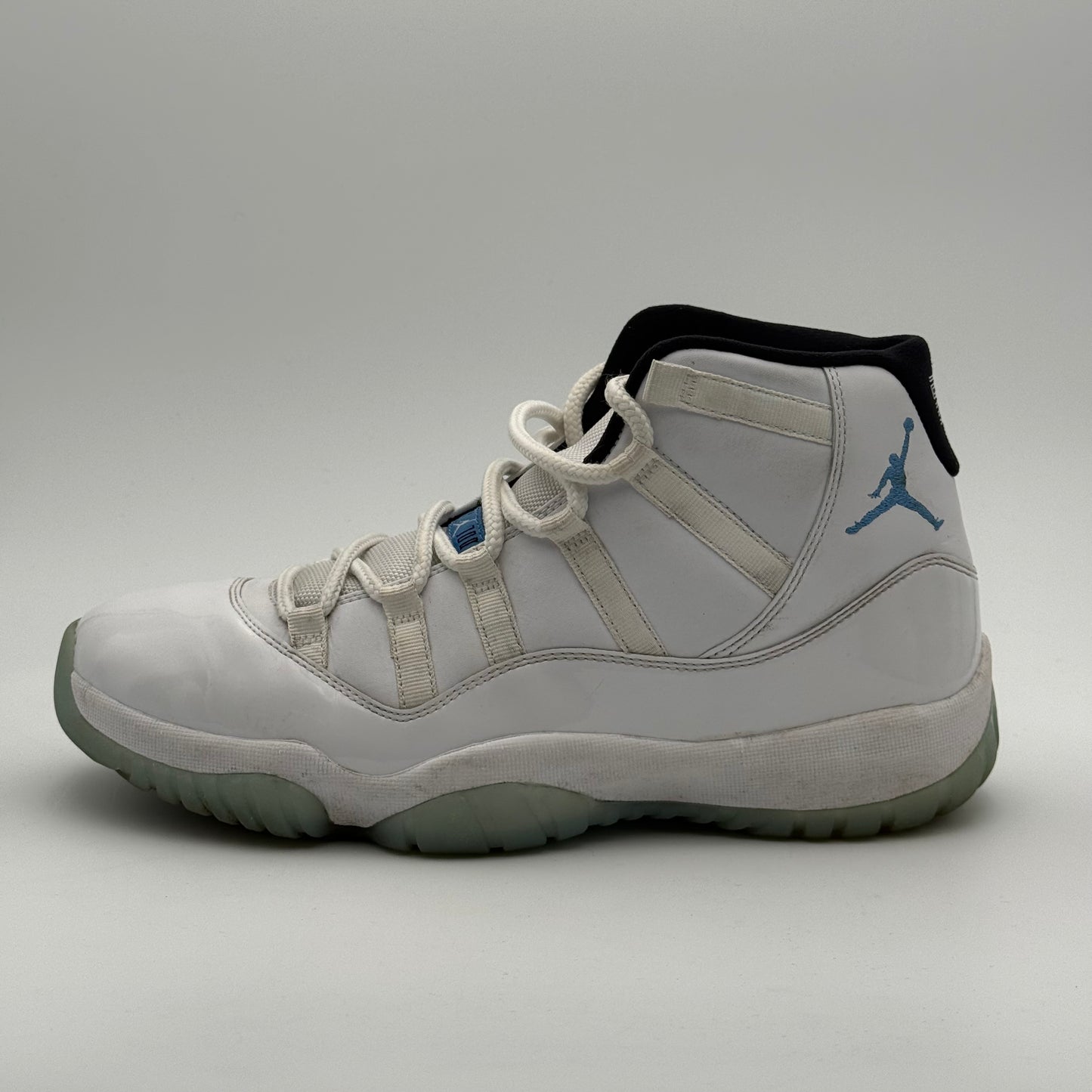 Jordan 11 Legend Blue 44