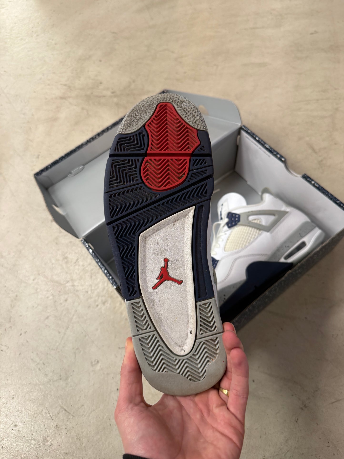 Jordan 4 Midnight Navy 44,5