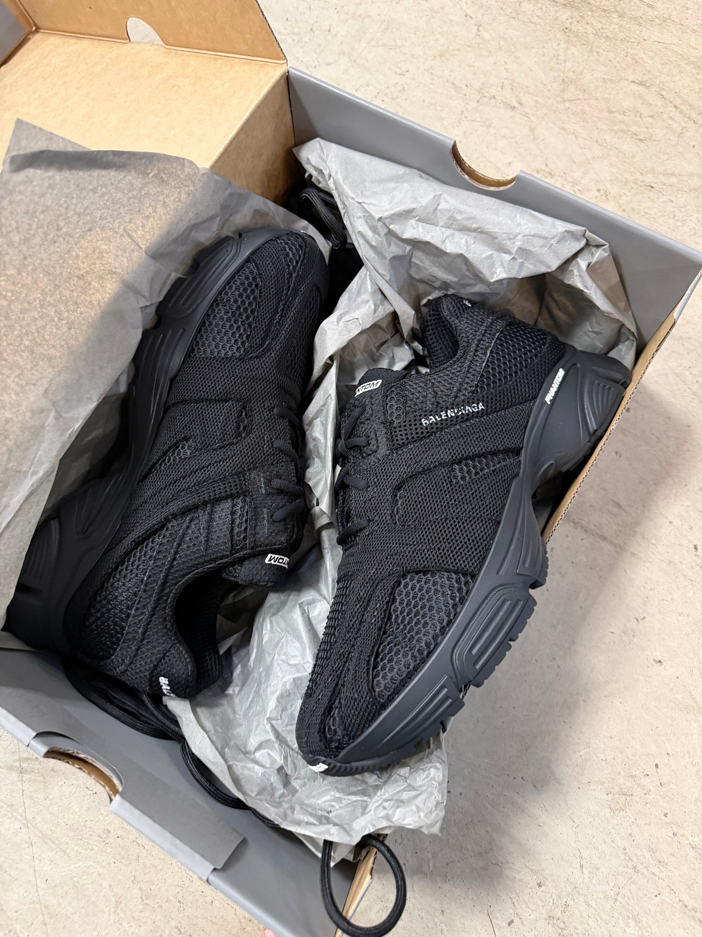 Balenciaga Phantom 44