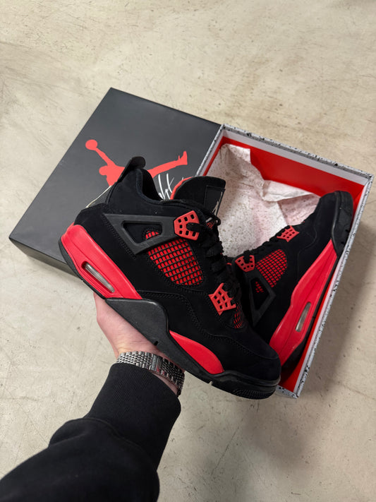 Jordan 4 Red Thunder 42,5