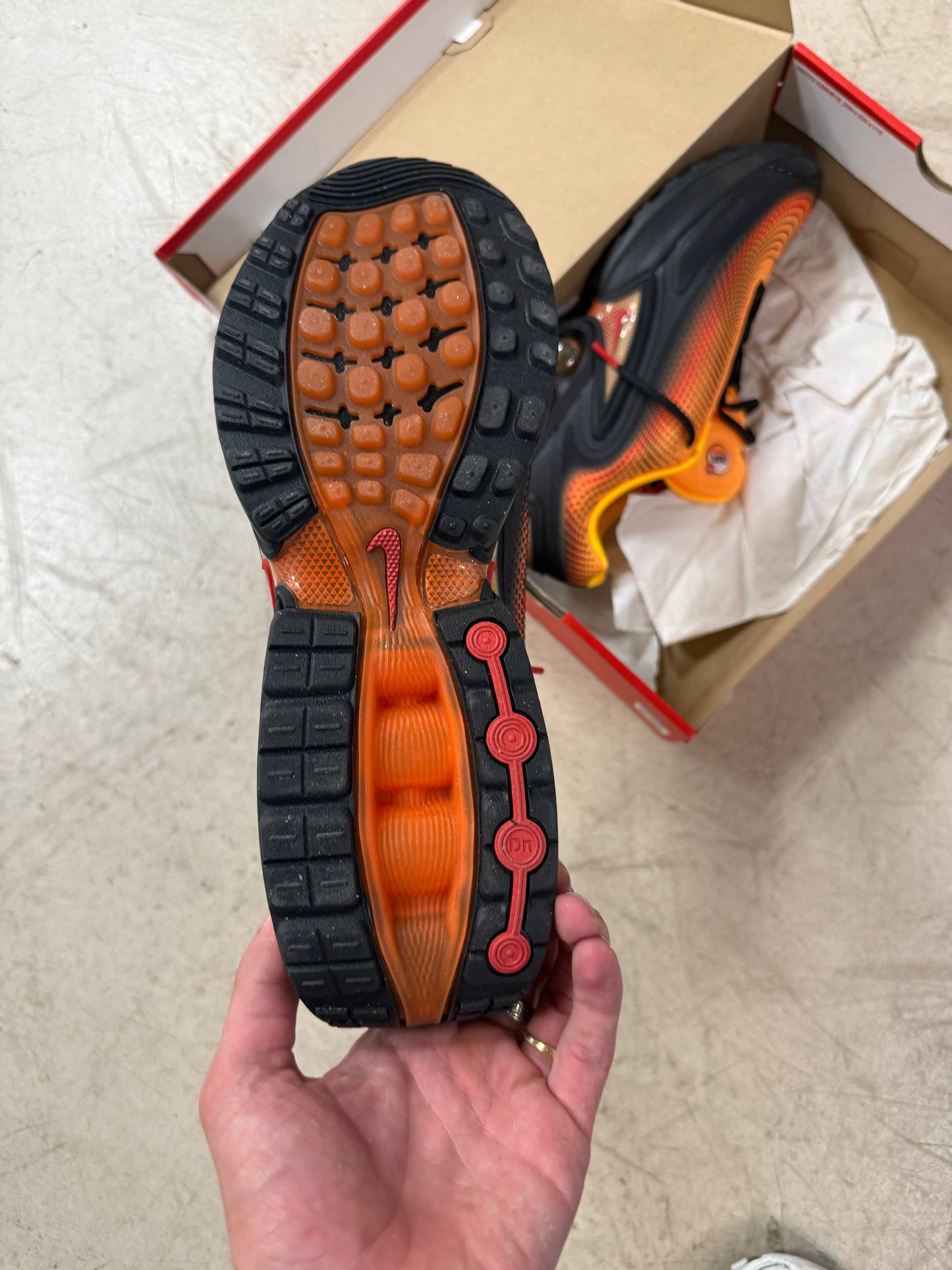 Nike Air max DN Laser Orange 45
