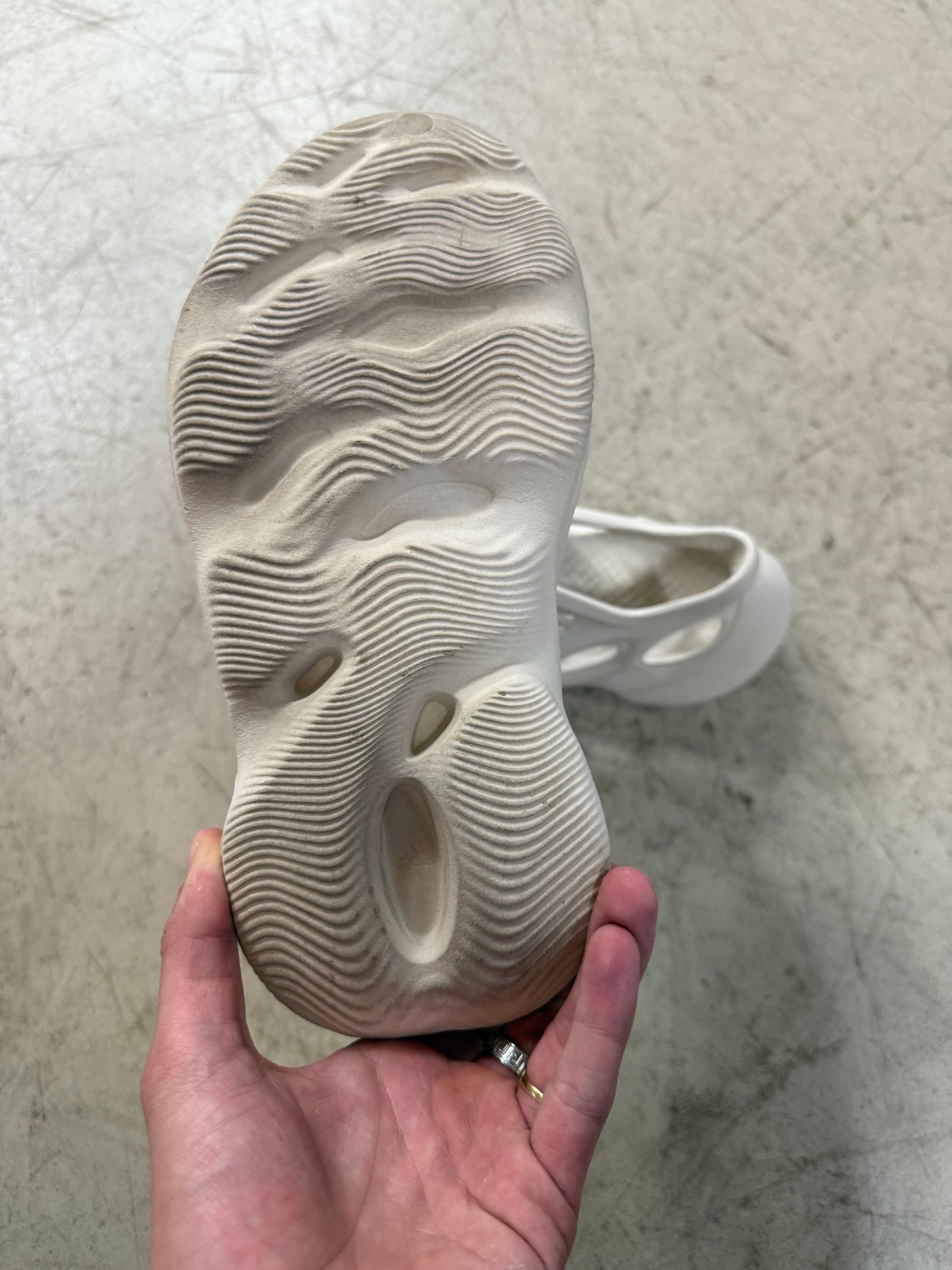 Yeezy Foam Runner Arabat 39