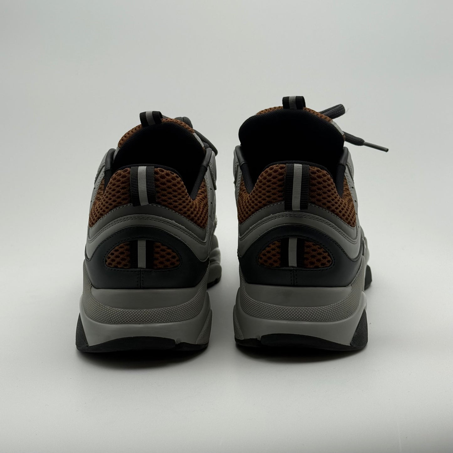 Dior B22 Grey Brown 42