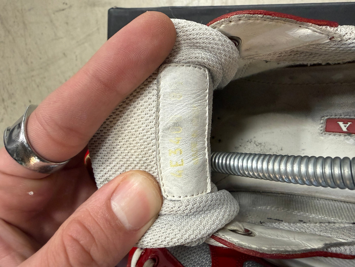 Prada America’s Cup Red 42,5