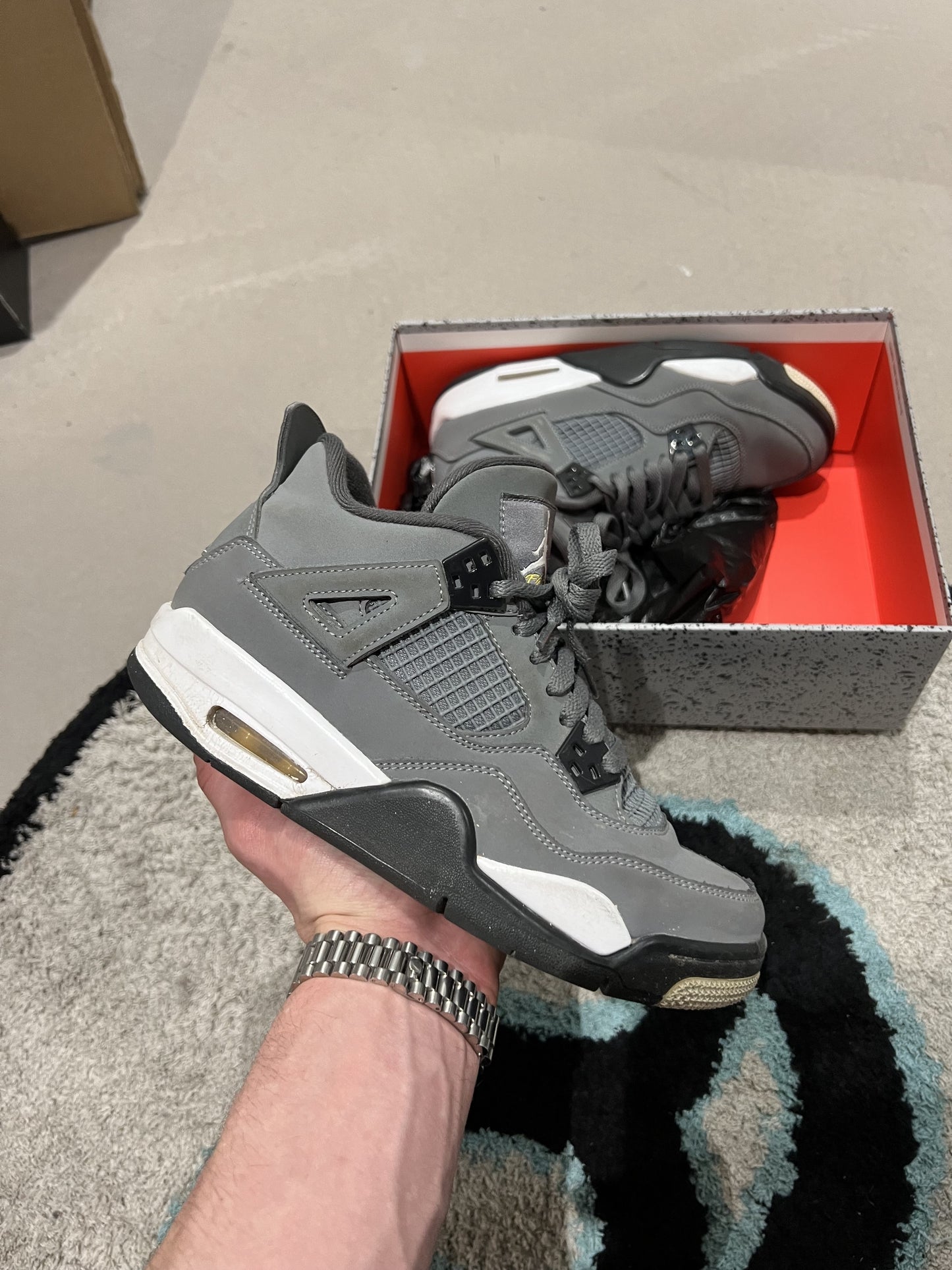 Jordan 4 Cool Grey
