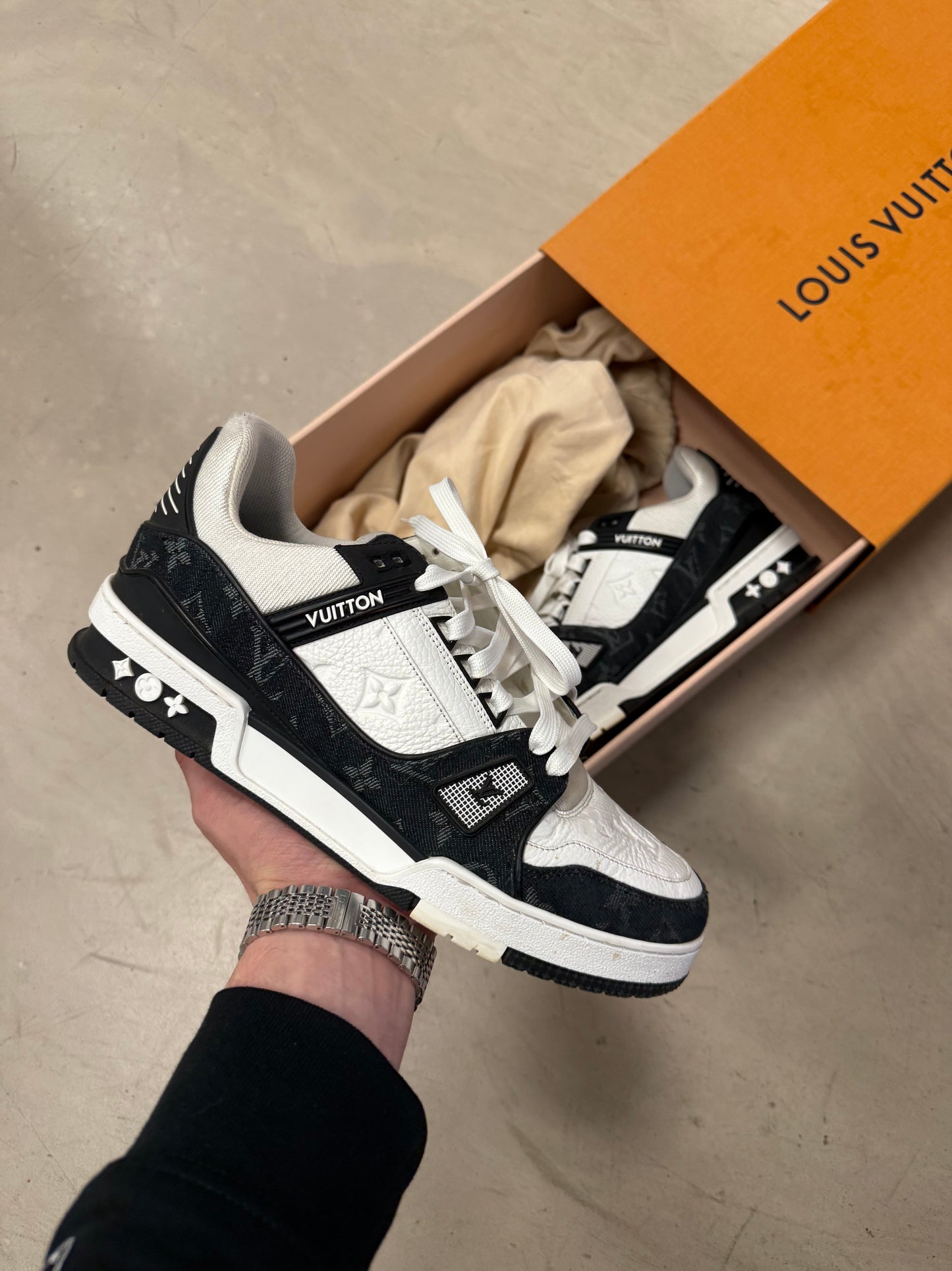 Louis Vuitton Trainer 42