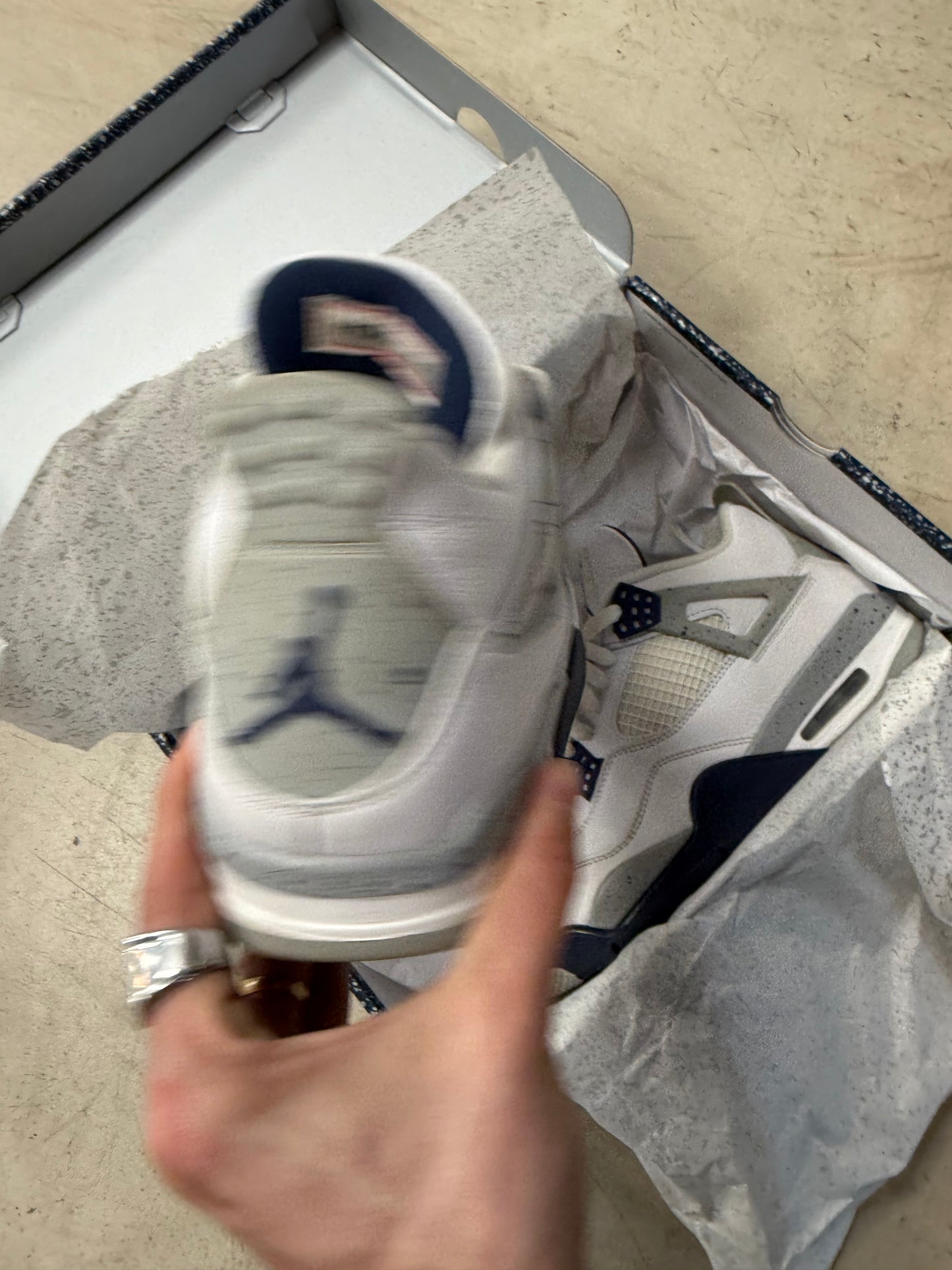 Jordan 4 Midnight Navy 44,5