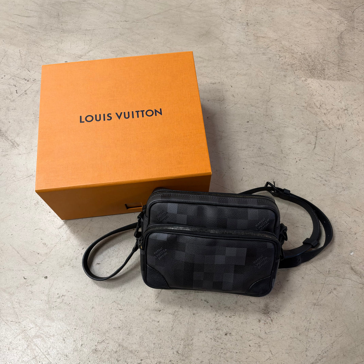 Sacoche Louis Vuitton Nil Noir Carreaux