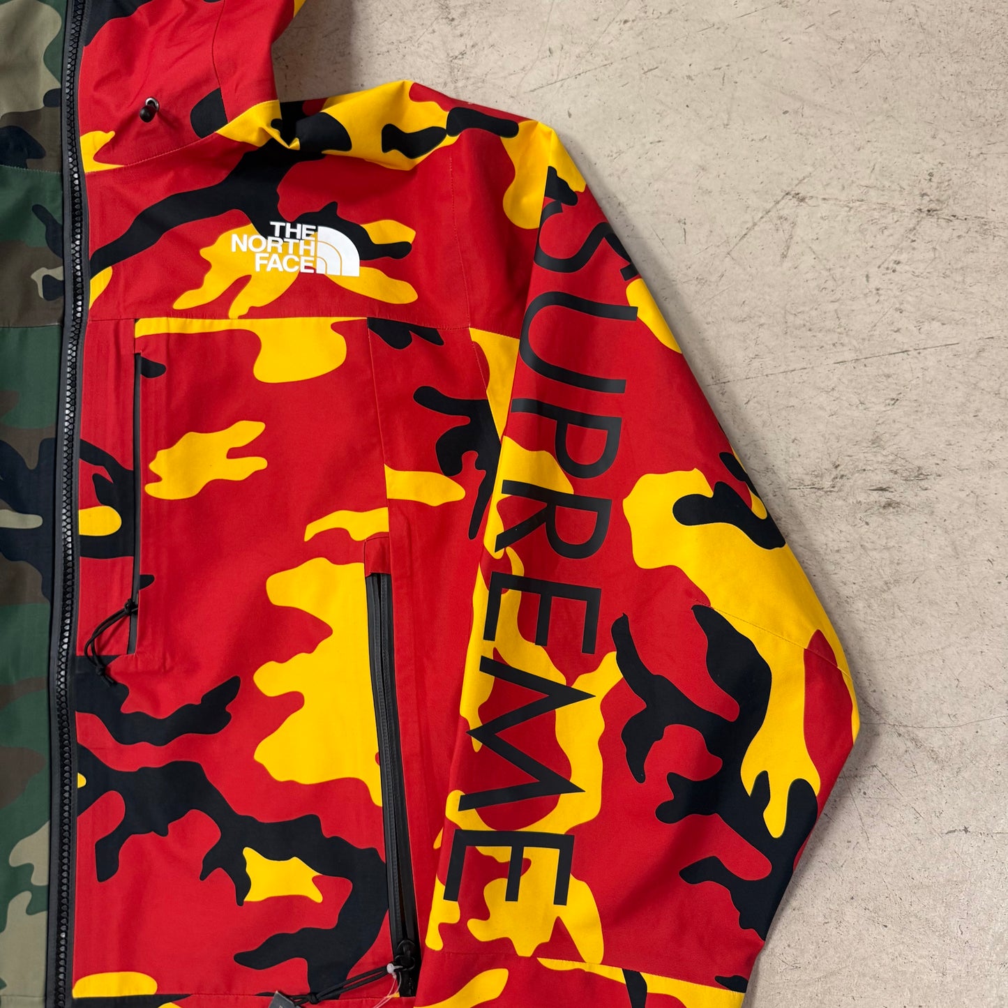 Jacket Supreme x The North Face Camo Swap
