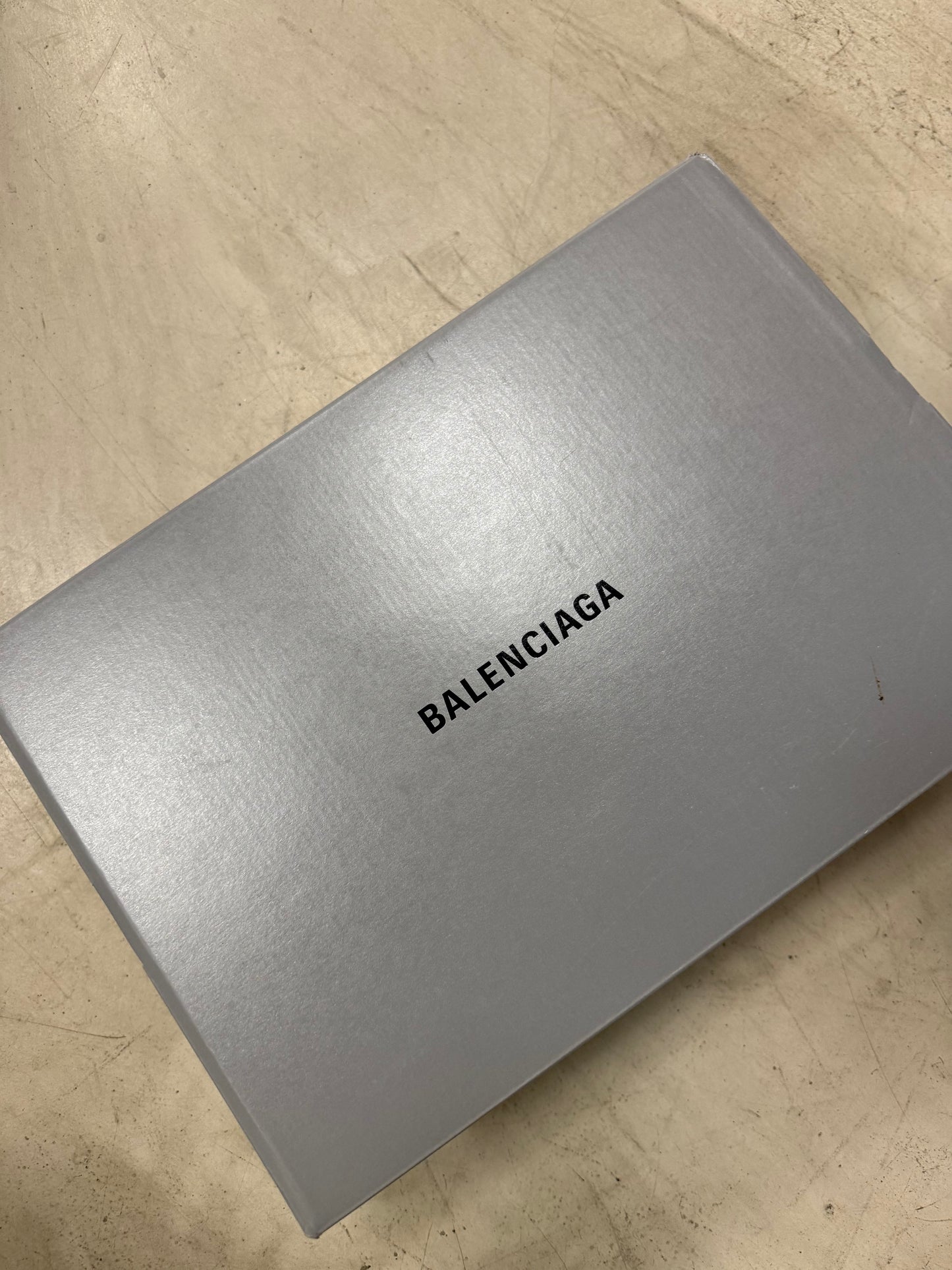 Balenciaga Runner Beige 40