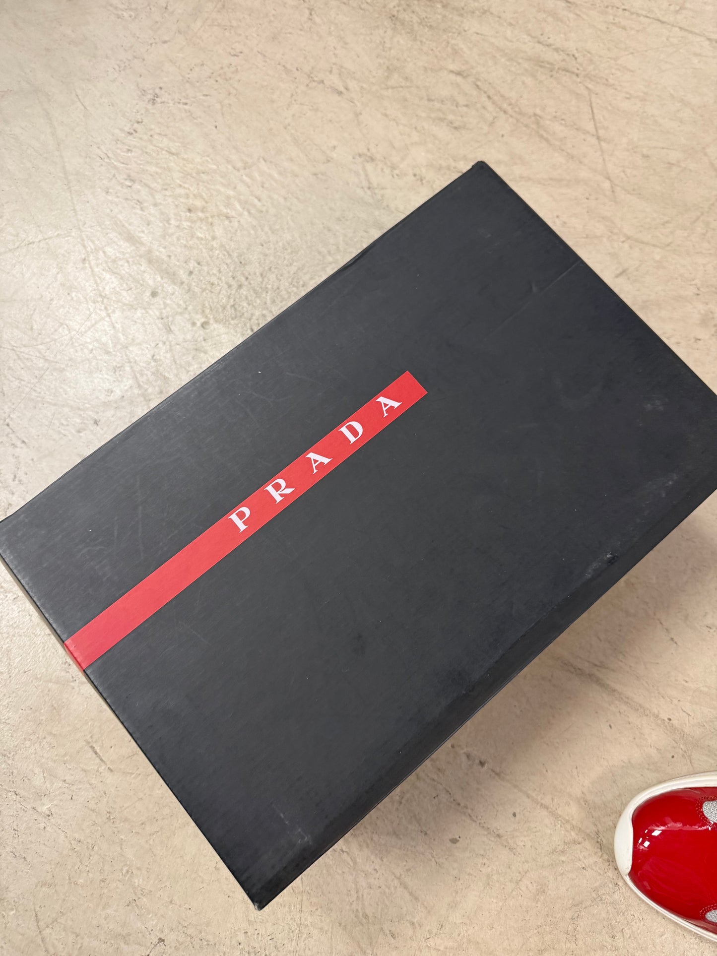 Prada America’s Cup Red 42,5