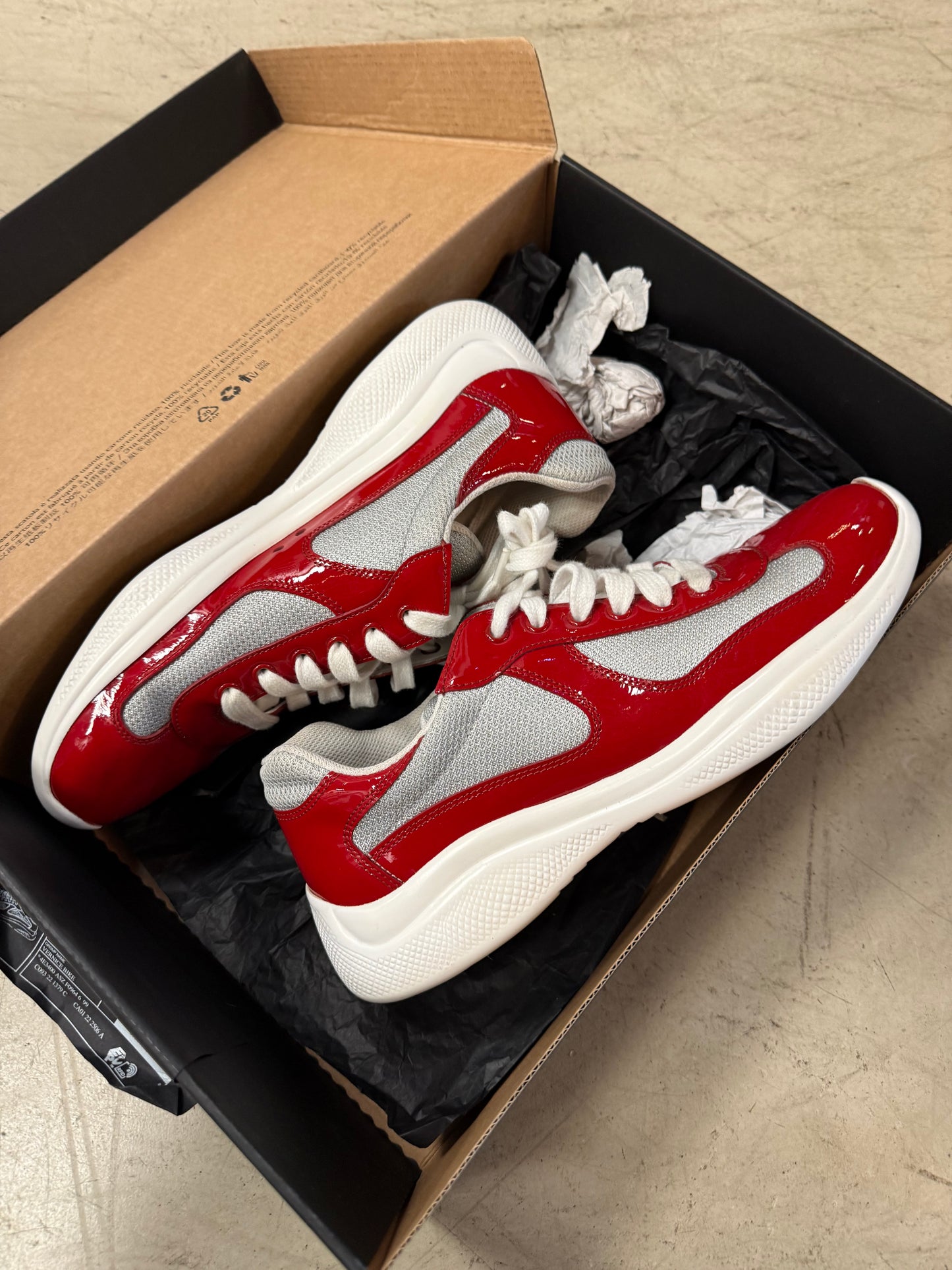 Prada America’s Cup Red 41,5